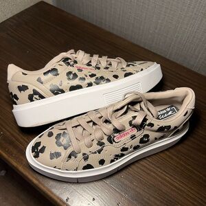 Adidas Sleek Super Leopard Print Platform Size 6